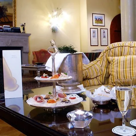 فندق The Duke 4*